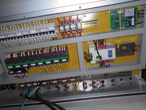 京東大道1699號濕騰恒溫恒濕機 HST-26 一臺安裝現(xiàn)場圖3